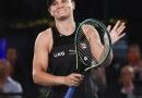 Open d’Australie 2022 – Le n°1 mondial Ash Barty « fait tout mieux » et à deux victoires de l’histoire sportive australienne